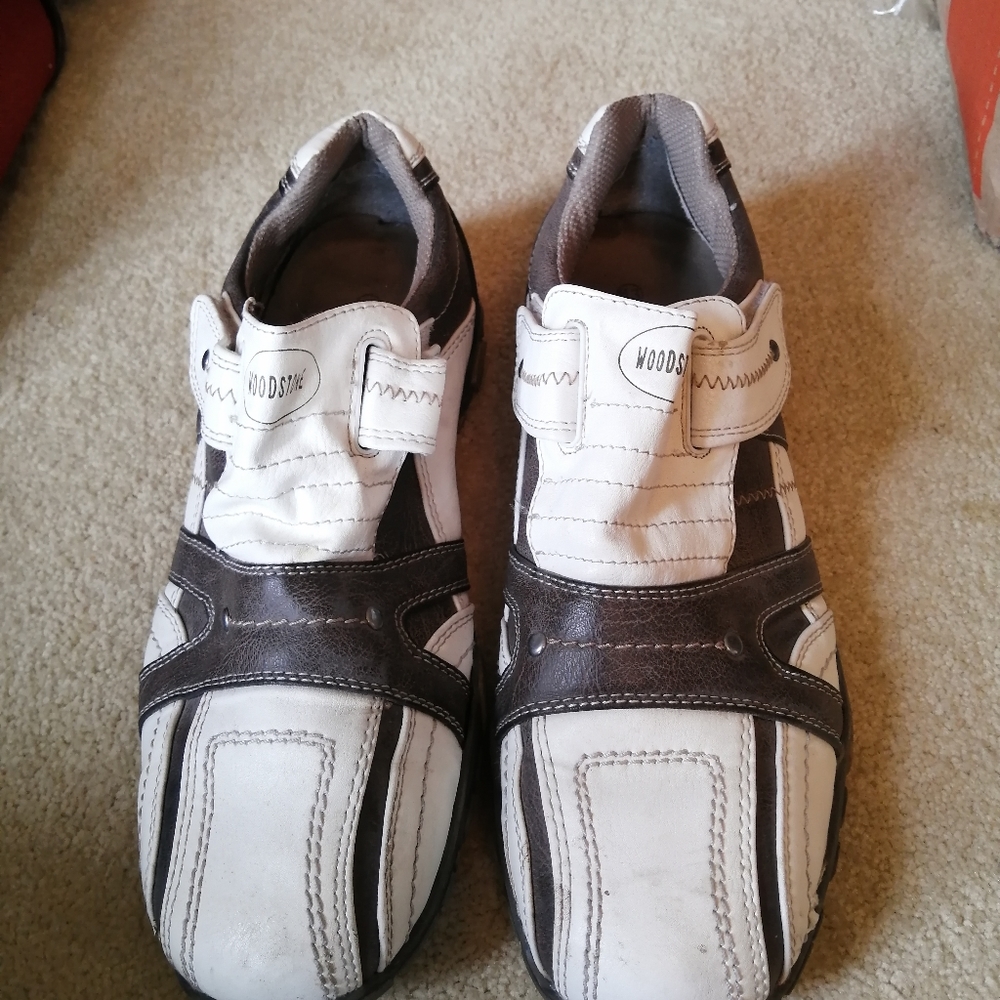 Men's casual shoes